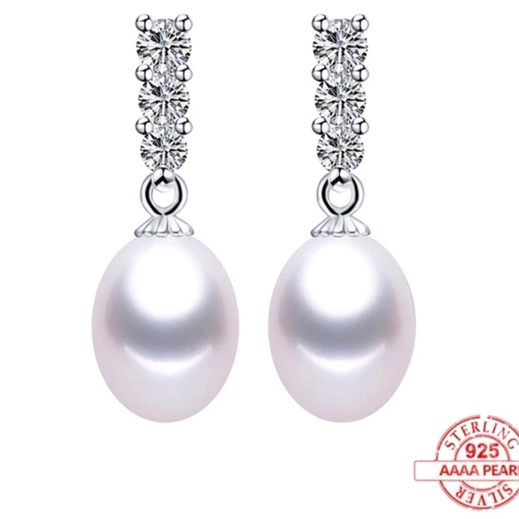 Beautiful Freshwater Pearl Earrings - Picture 1 of 4